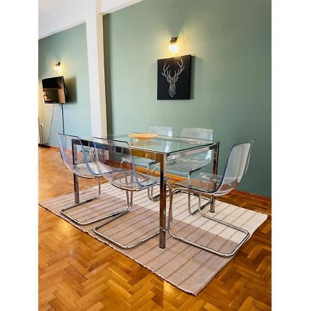 Cozy Apartment In Central Athens - Sleeps 6 Exterior photo